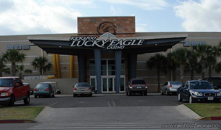 Econo Lodge Inn & Suites Eagle Pass Exteriör bild